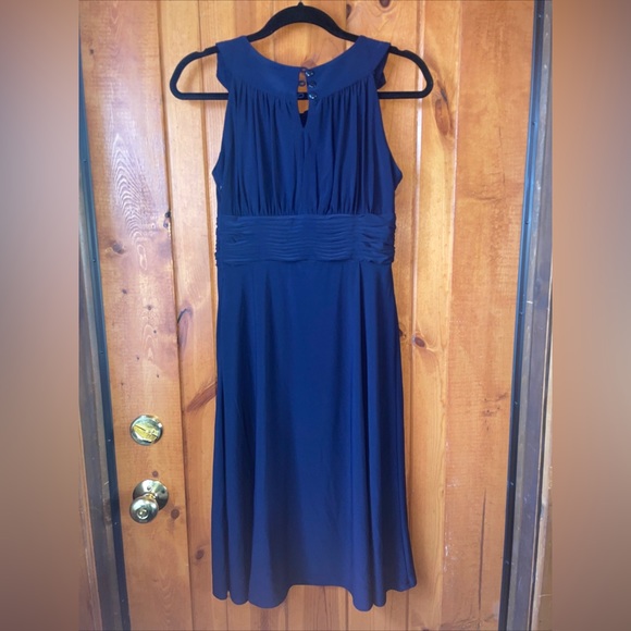 SIGNATURE BY SANGRIA LADY NAVY BLUE RUNCHED FABRIC JERSEY KNIT STRETCH DRESS 10 - Picture 4 of 5